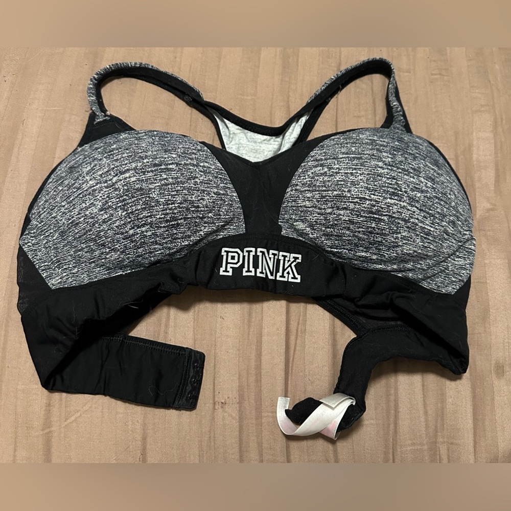Victoria's Secret PINK Ultimate Push-up Sport Sports bra size M.